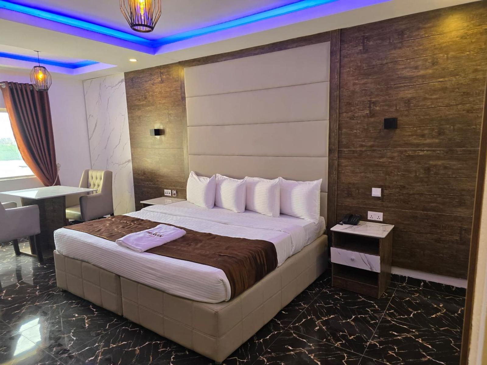 Presken Kuramo Waters Hotel Lagos Luaran gambar