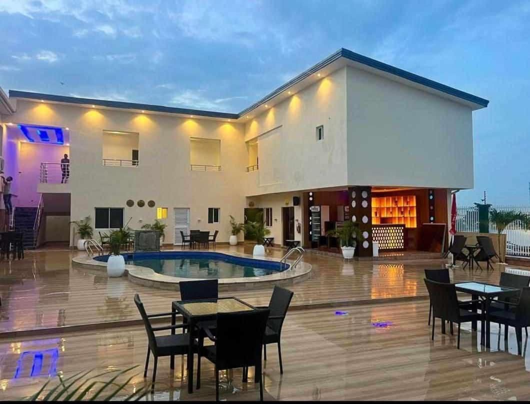 Presken Kuramo Waters Hotel Lagos Luaran gambar
