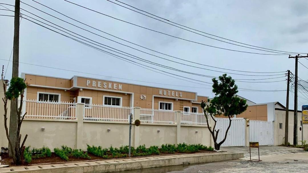 Presken Kuramo Waters Hotel Lagos Luaran gambar